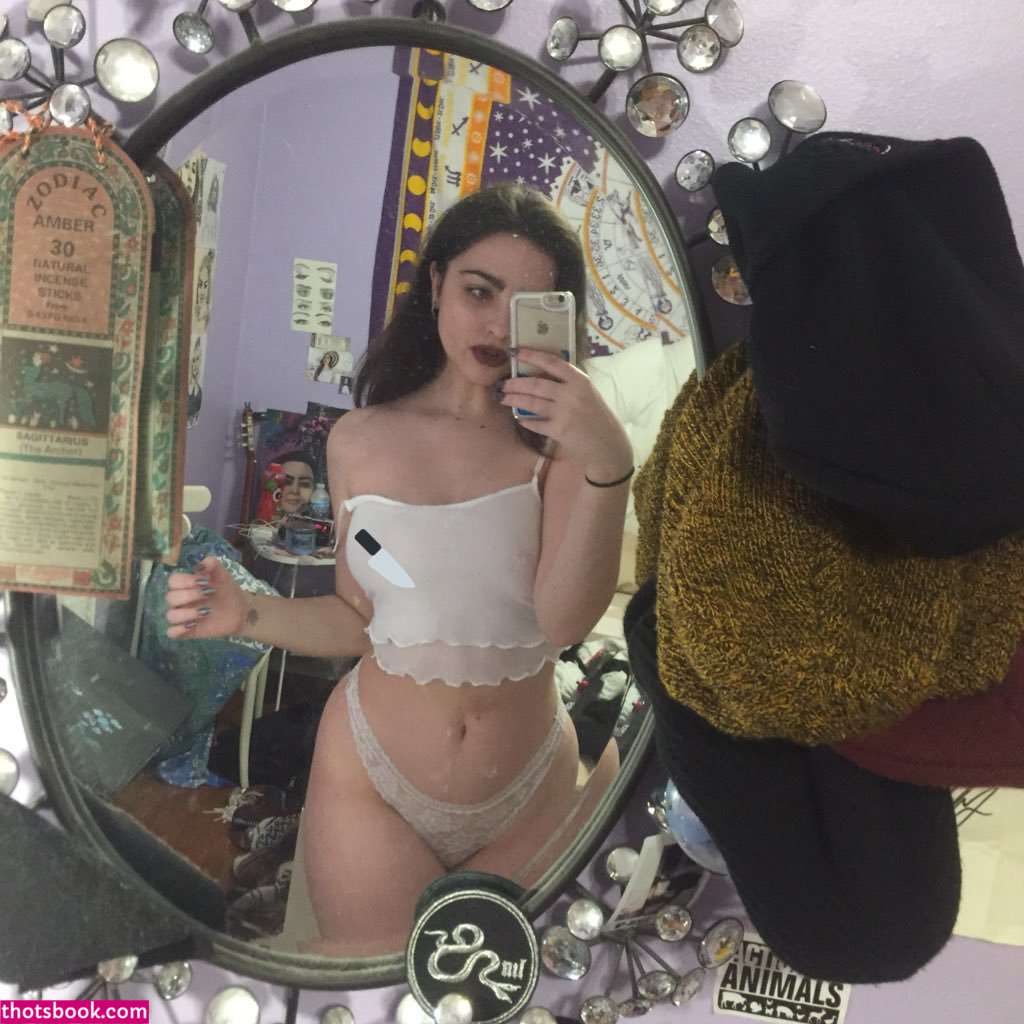 Artbitch666 Photo #52