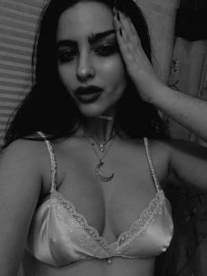 Artbitch666 Photo #82