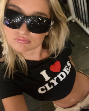 Alexa Meyer Photo #7