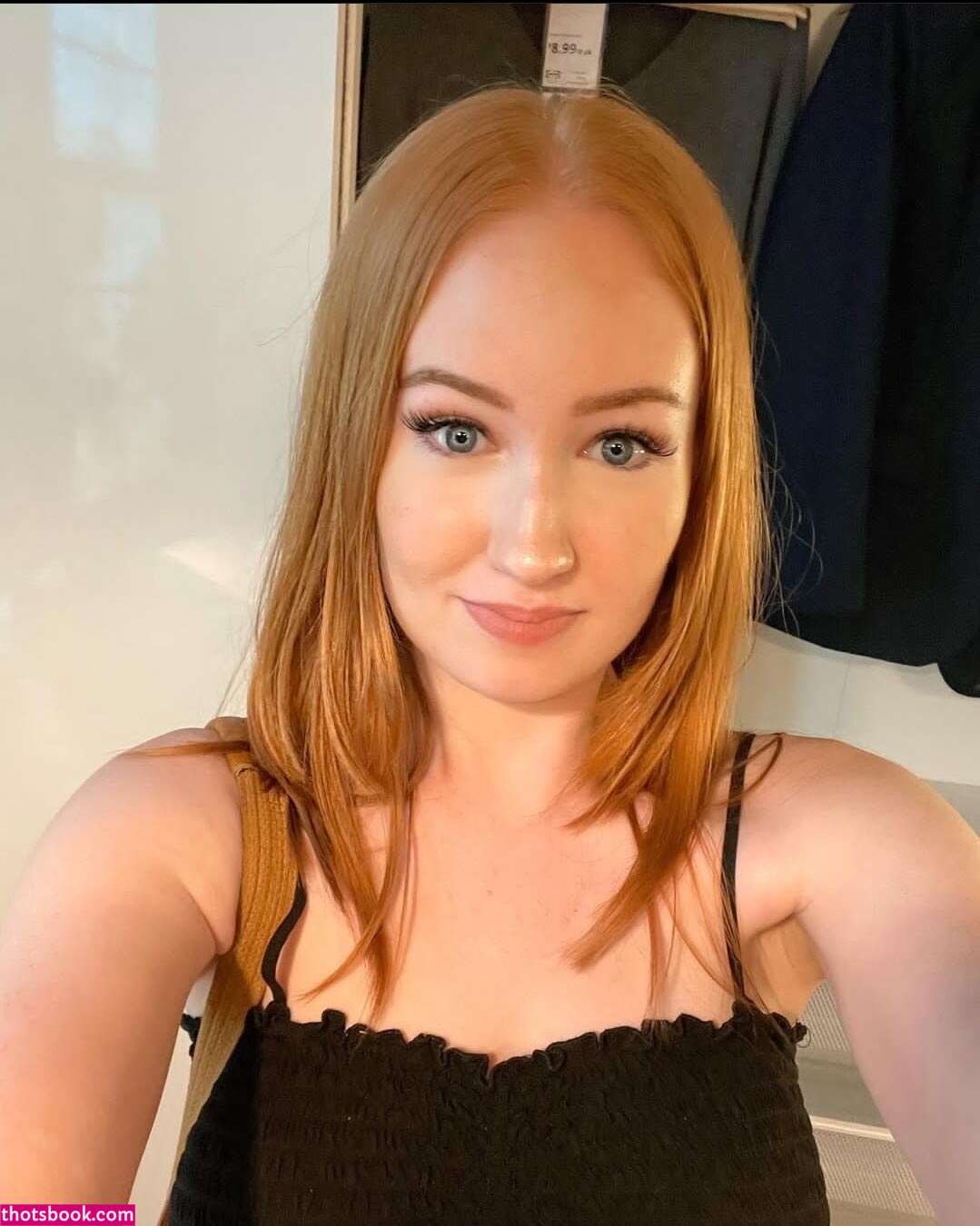 Iksnirub Twins Photo #22