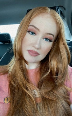 Iksnirub Twins Photo #26