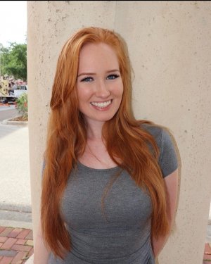 Iksnirub Twins Photo #30