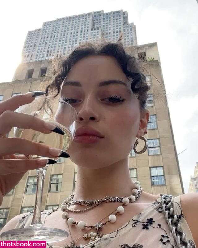 Vivica Santiago Photo #2