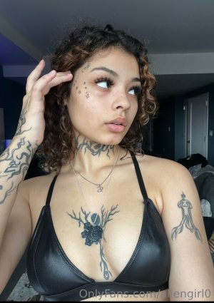 Aliengirl0 Photo #20