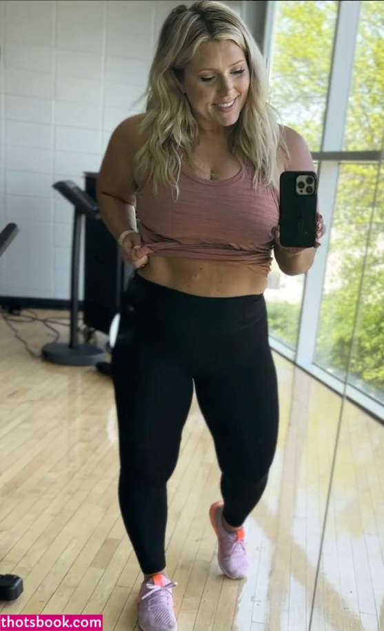 Sultry Blondie Photo #4