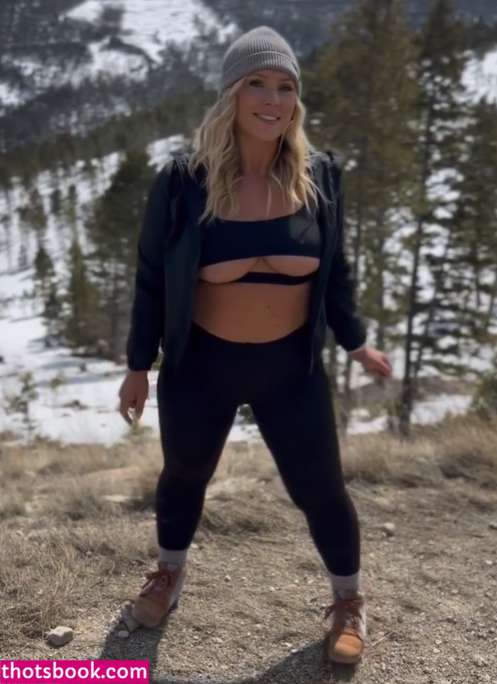 Sultry Blondie Photo #5