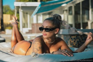 Hayleydavies Photo #99