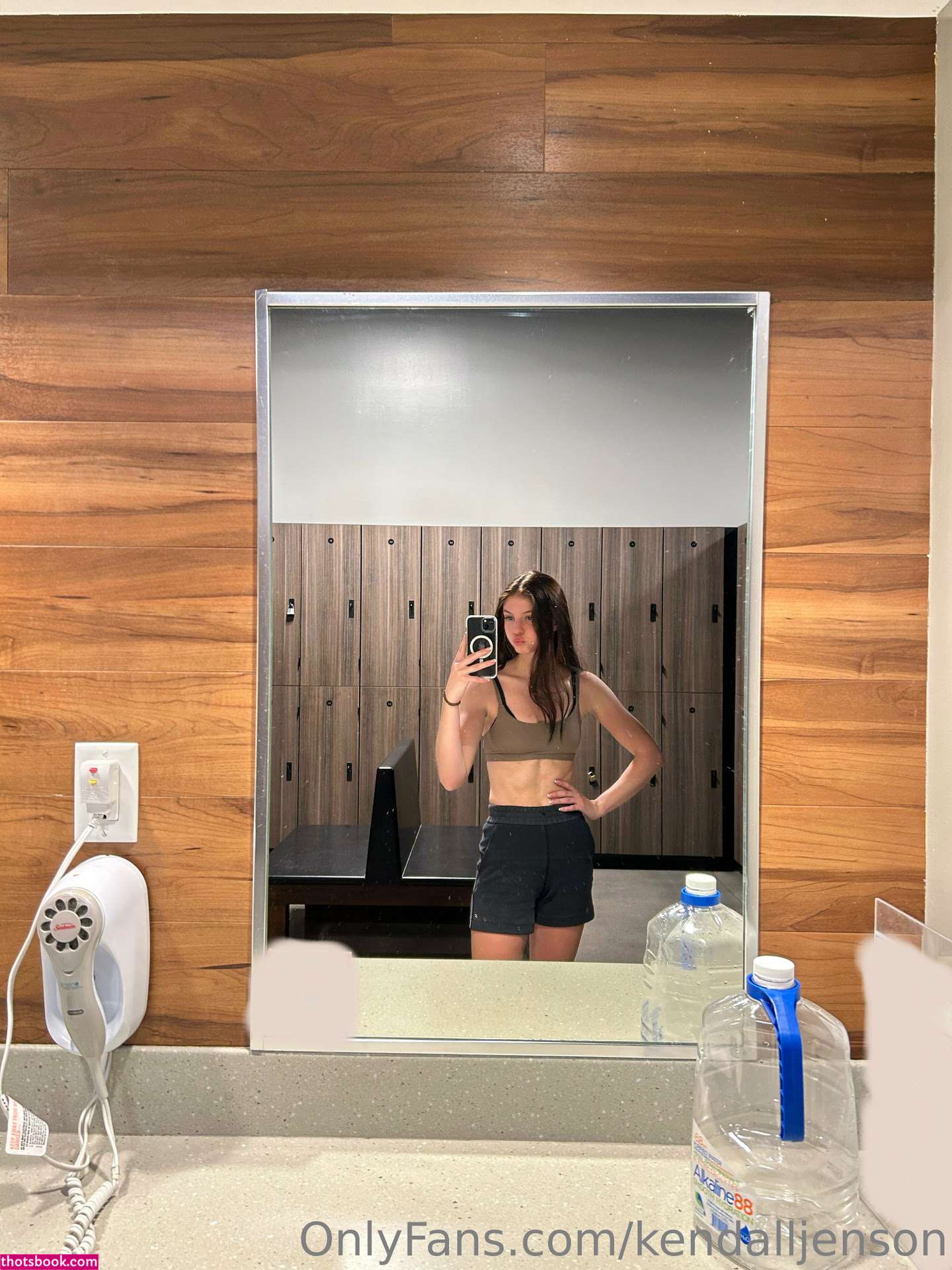 Kendall Jenson Photo #32