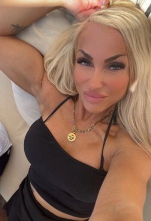 Nina Ekstrand Photo #5