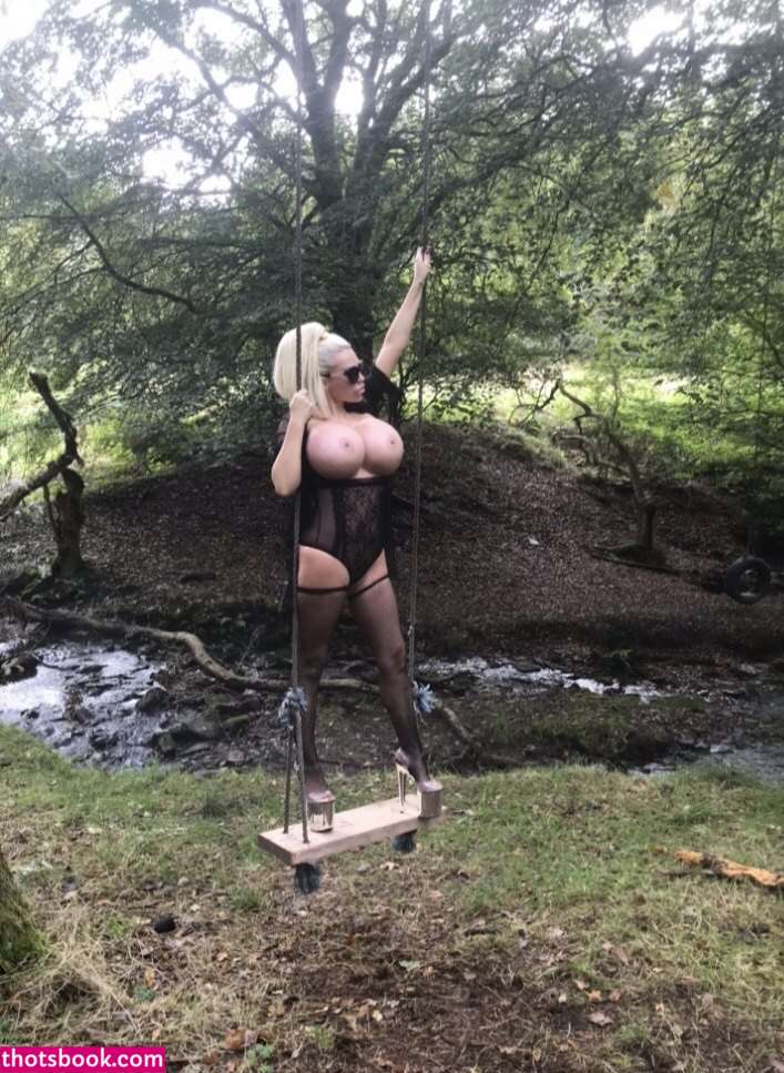 Amanda Lovelie Photo #36