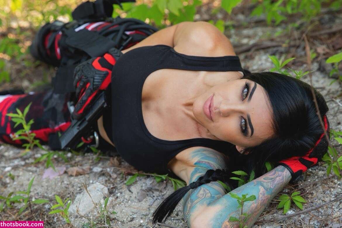 Alex Zedra Photo #25