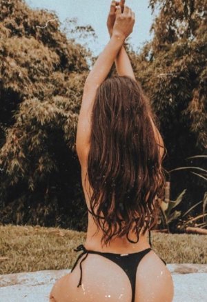 Karinrestrep Photo #20