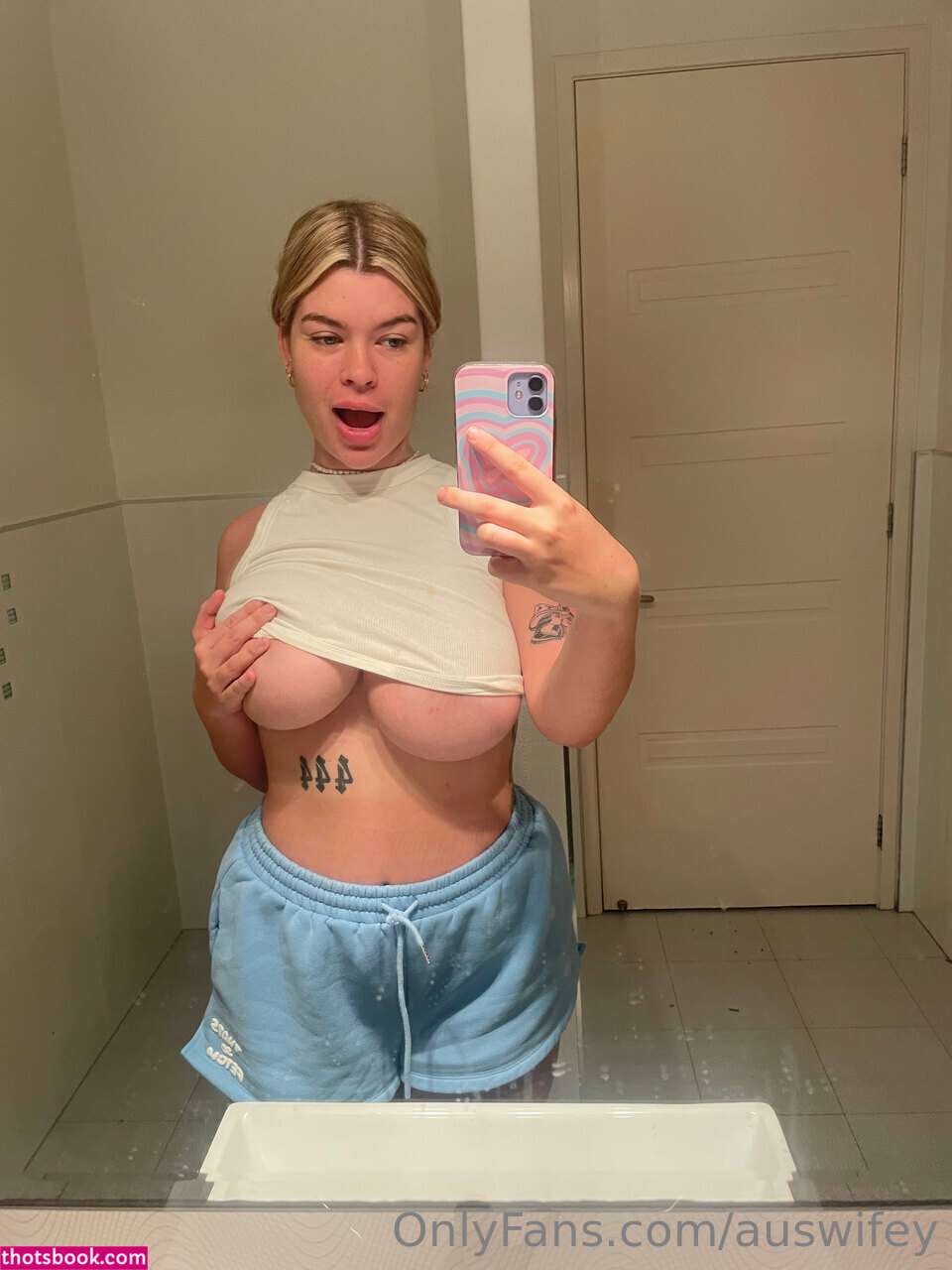 Phoebewillow Photo #18