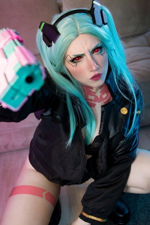 Ezy Summers Photo #7