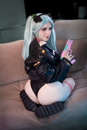 Ezy Summers Photo #12