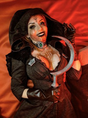 Ezy Summers Photo #156