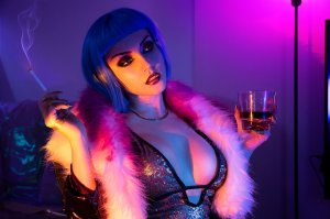 Ezy Summers Photo #192