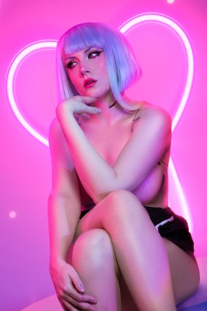 Ezy Summers Photo #326