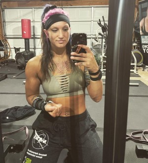 Kris Statlander Photo #9