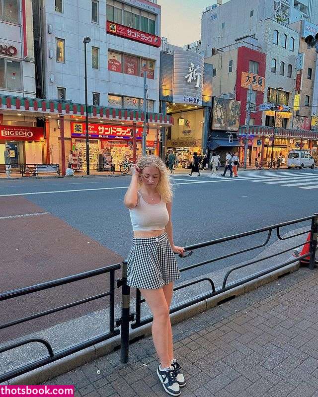 Mimichaela Lintrup Photo #86