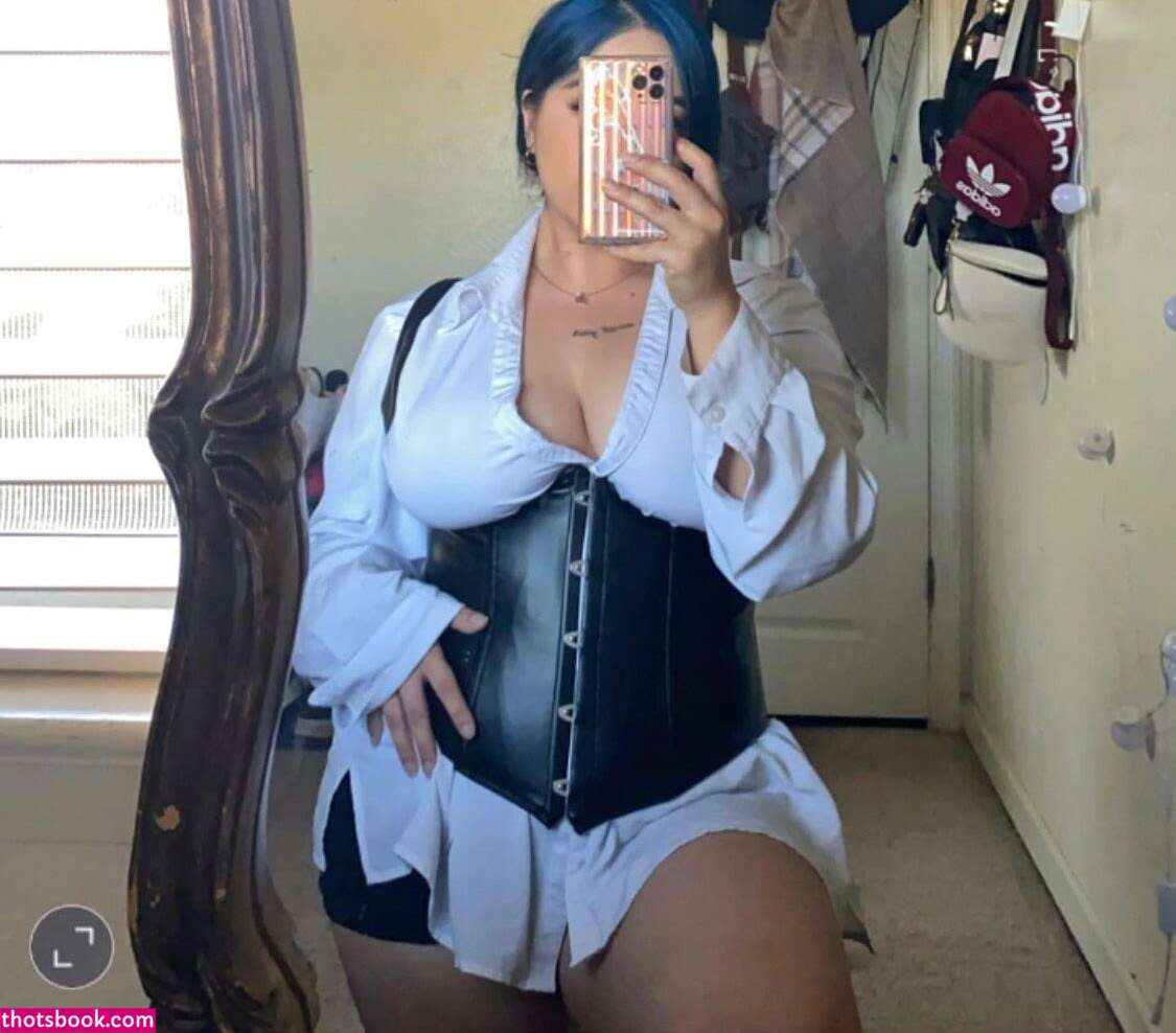 Valentine Thao Photo #19