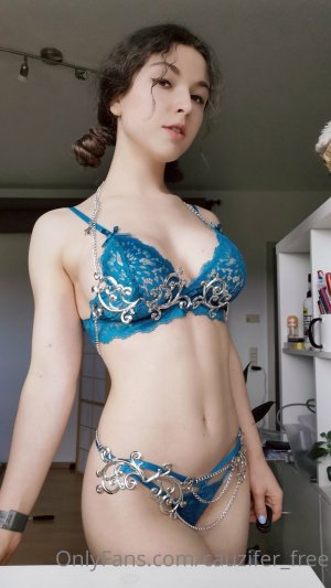 Cauzifer Cosplay Photo #25