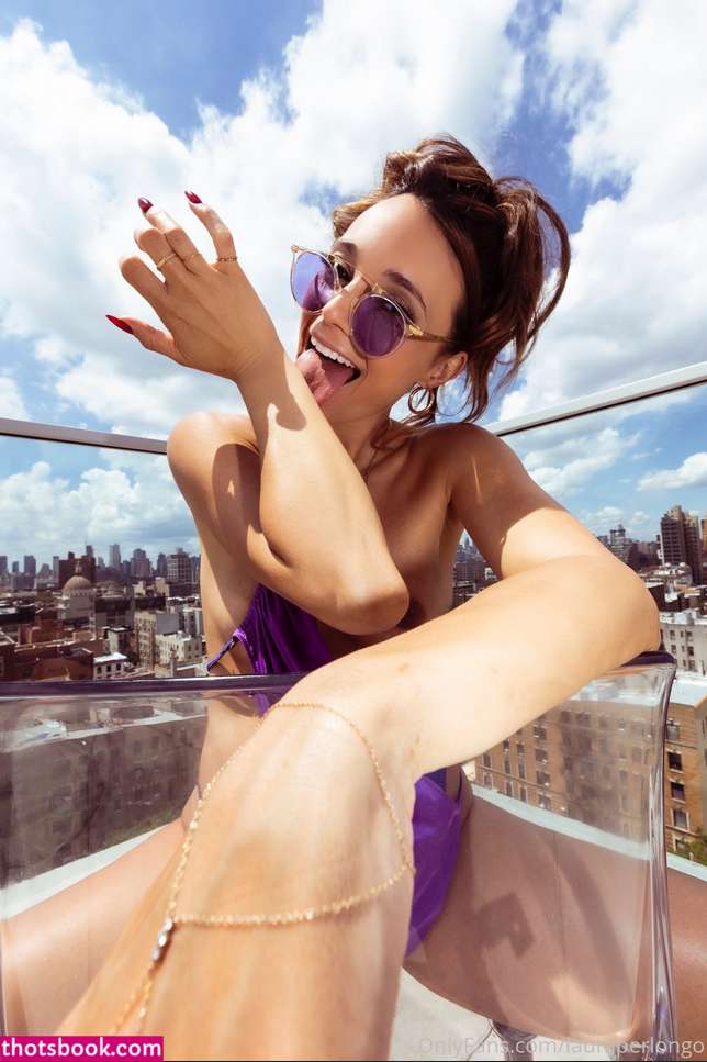 Laura Perlongo Photo #21