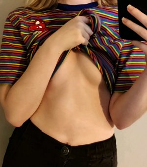 Eva Langwin Photo #4