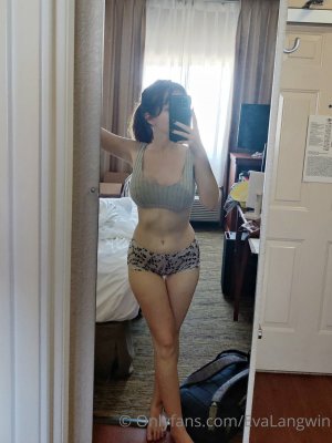 Eva Langwin Photo #227