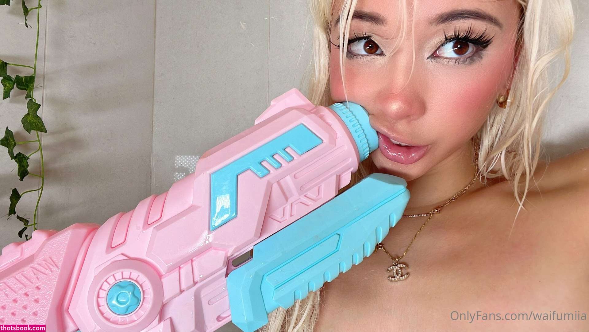 Izzybunnies Photo #814