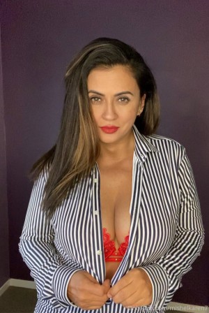 Mishel Karen Photo #4