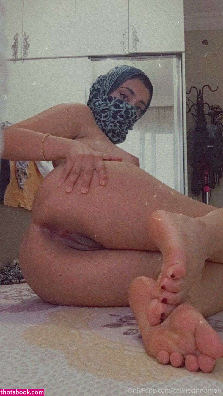 Celinecinnamon Photo #7