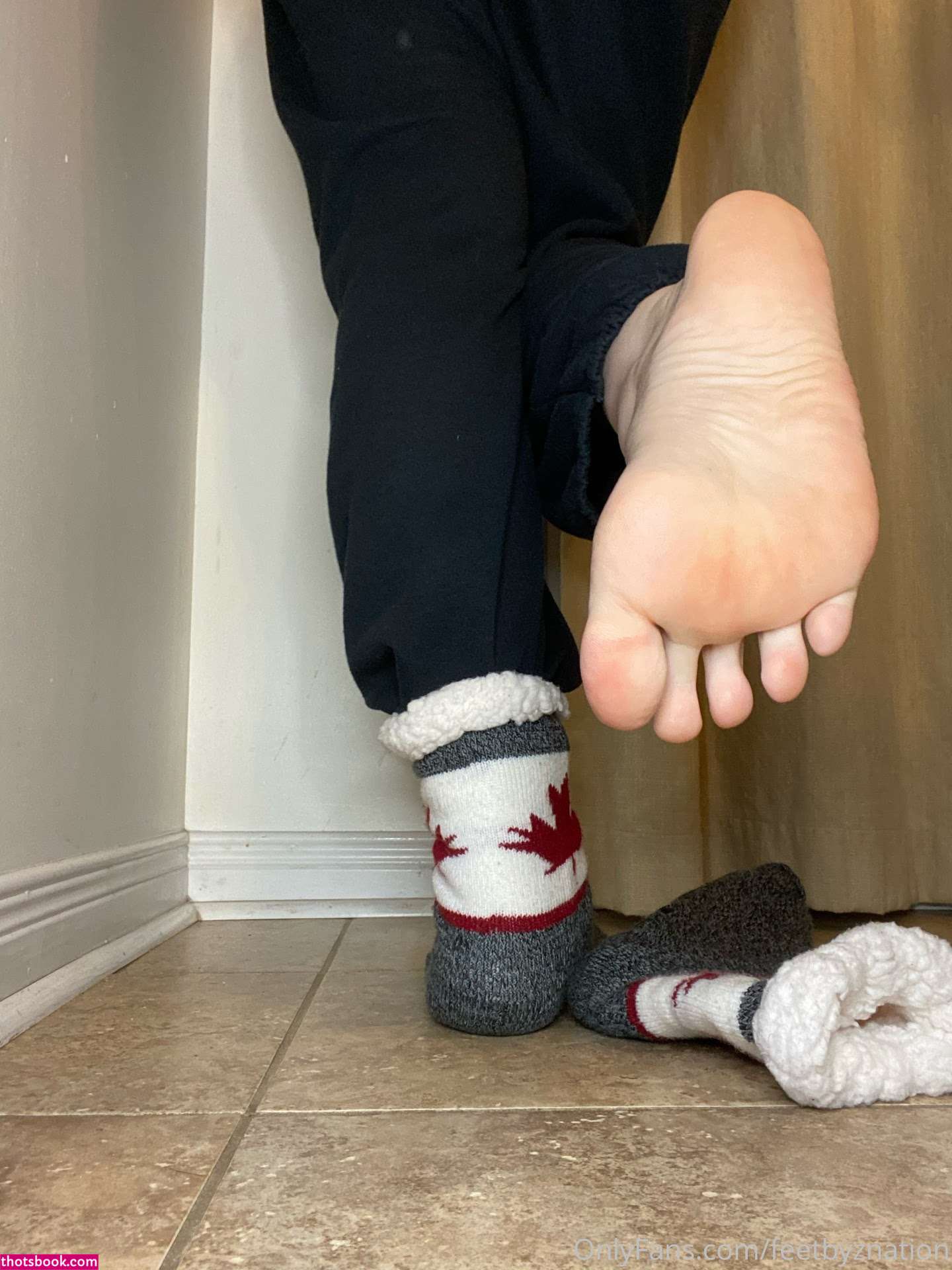 Queenzsfeet Photo #48