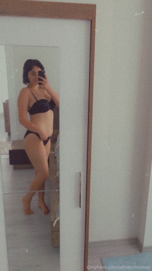 Celinecinnamon Photo #49