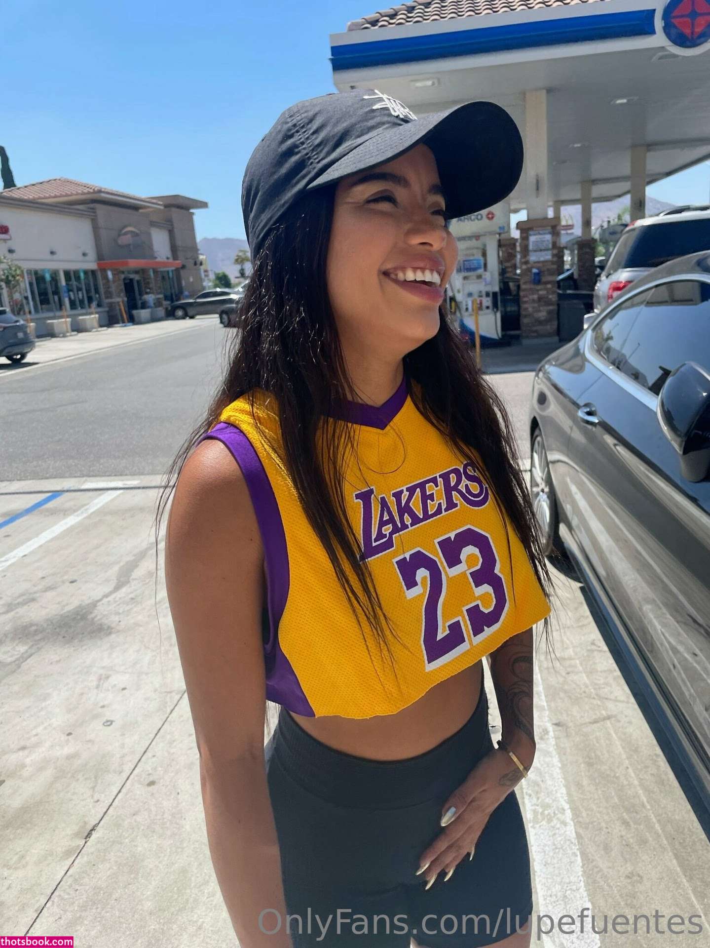 Lupe Fuentes Photo #17