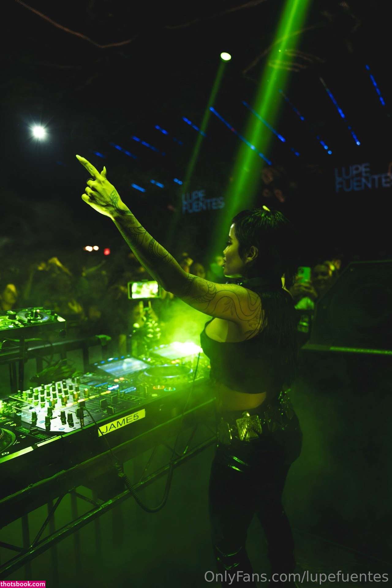 Lupe Fuentes Photo #96