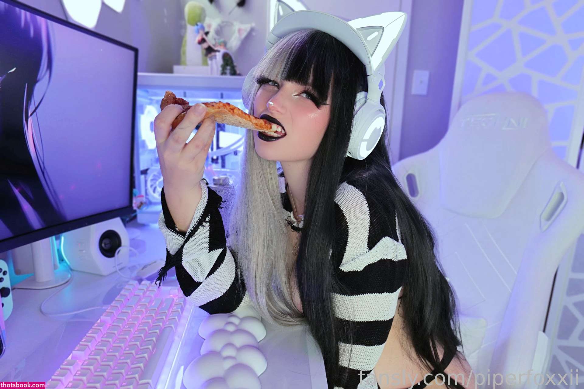 piperfoxxii Photo #14