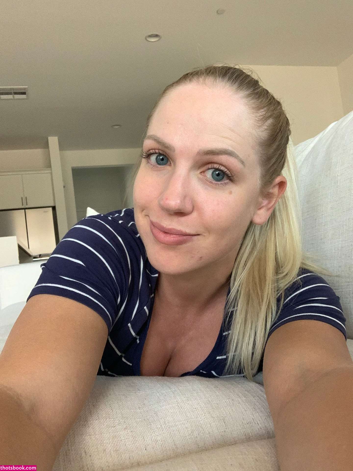 Joyce Zarza Photo #138