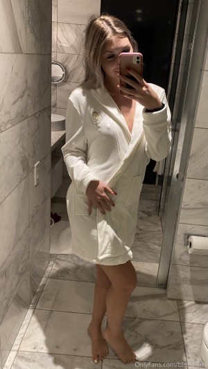 Blondierhi Photo #249