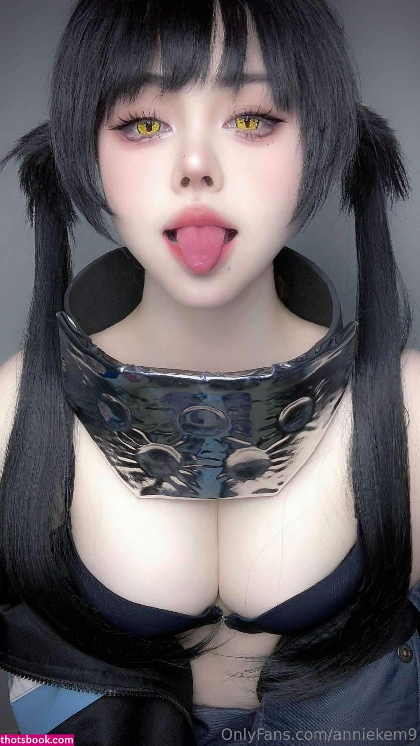 Annie Leonhardt Photo #88