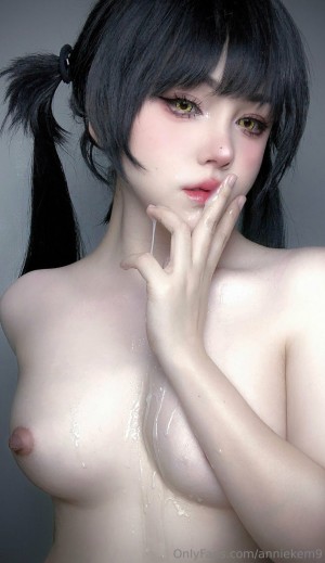 Annie Leonhardt Photo #89