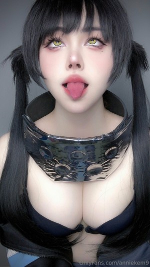 Annie Leonhardt Photo #90