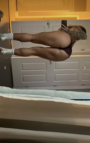 Alaina Ellis Photo #7