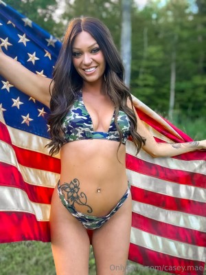 Heyitscaseymae Photo #141