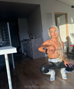 Alexpaigemoore Photo #90