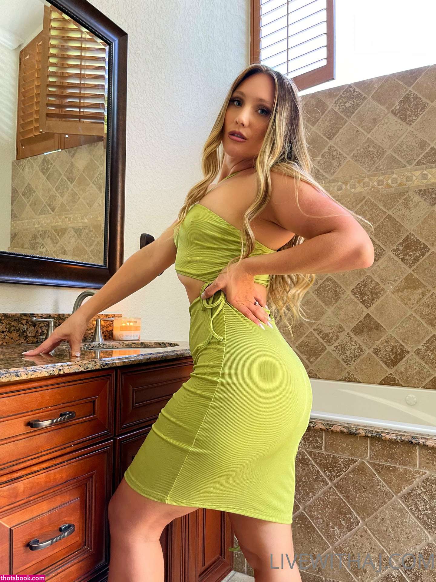 Aj Applegate Photo #140