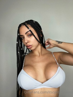 Cynthiaaluxx Photo #136