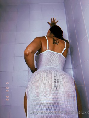 Cynthiaaluxx Photo #138