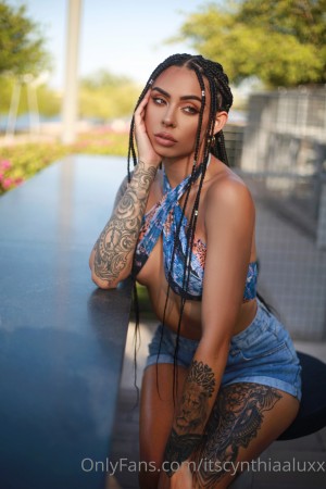 Cynthiaaluxx Photo #159