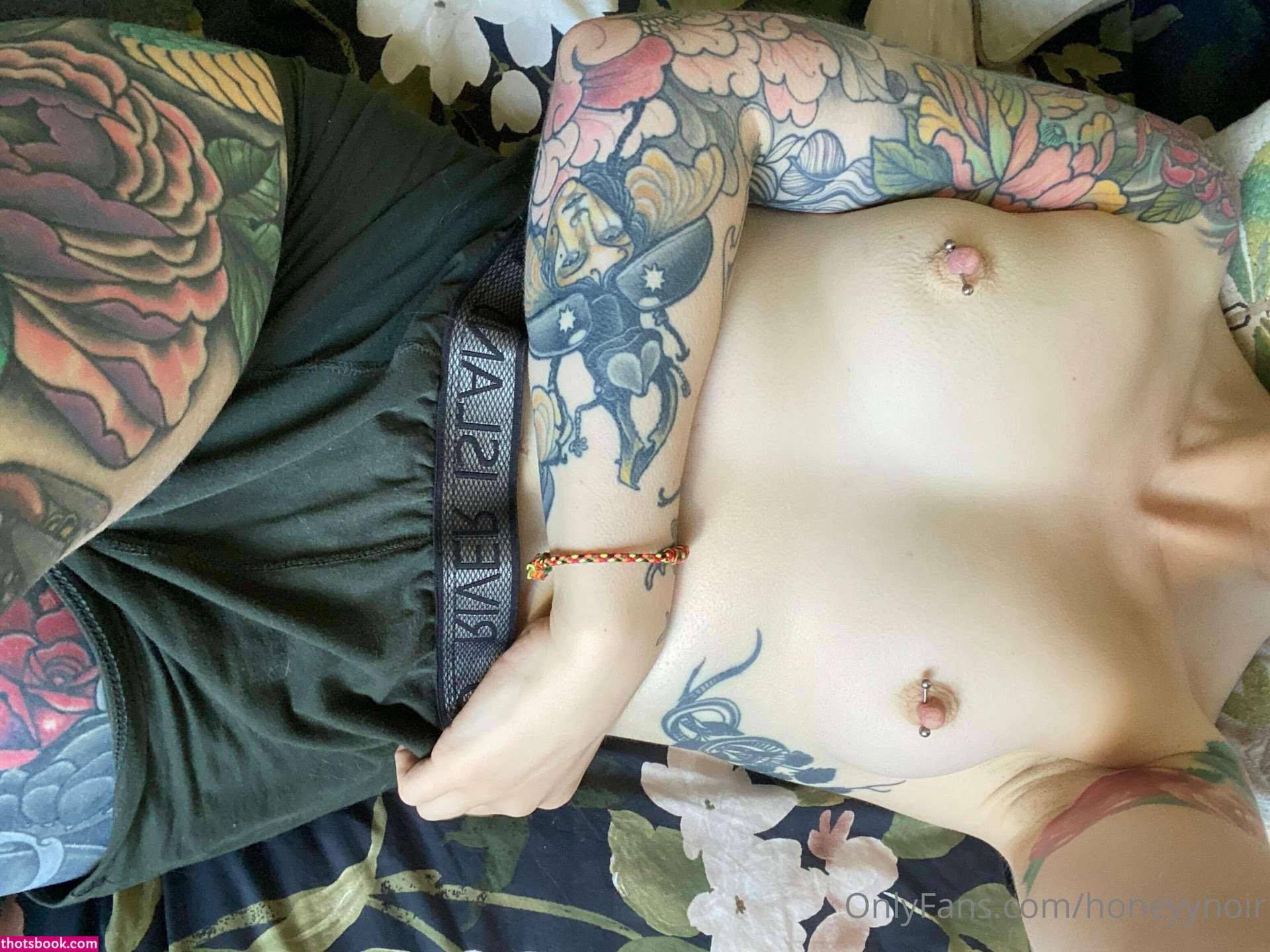 Honeyy Noir Photo #149